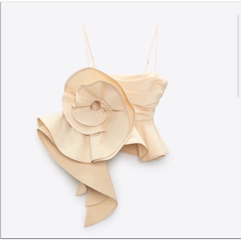 Zara voluminous flower top limited edition